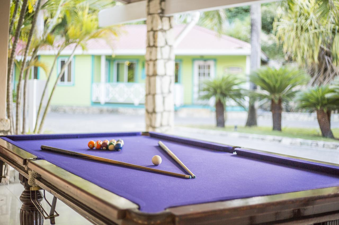Pineapple Beach Club (Adults Only) Long Bay Екстериор снимка